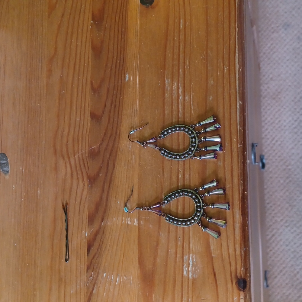 Dangle earrings